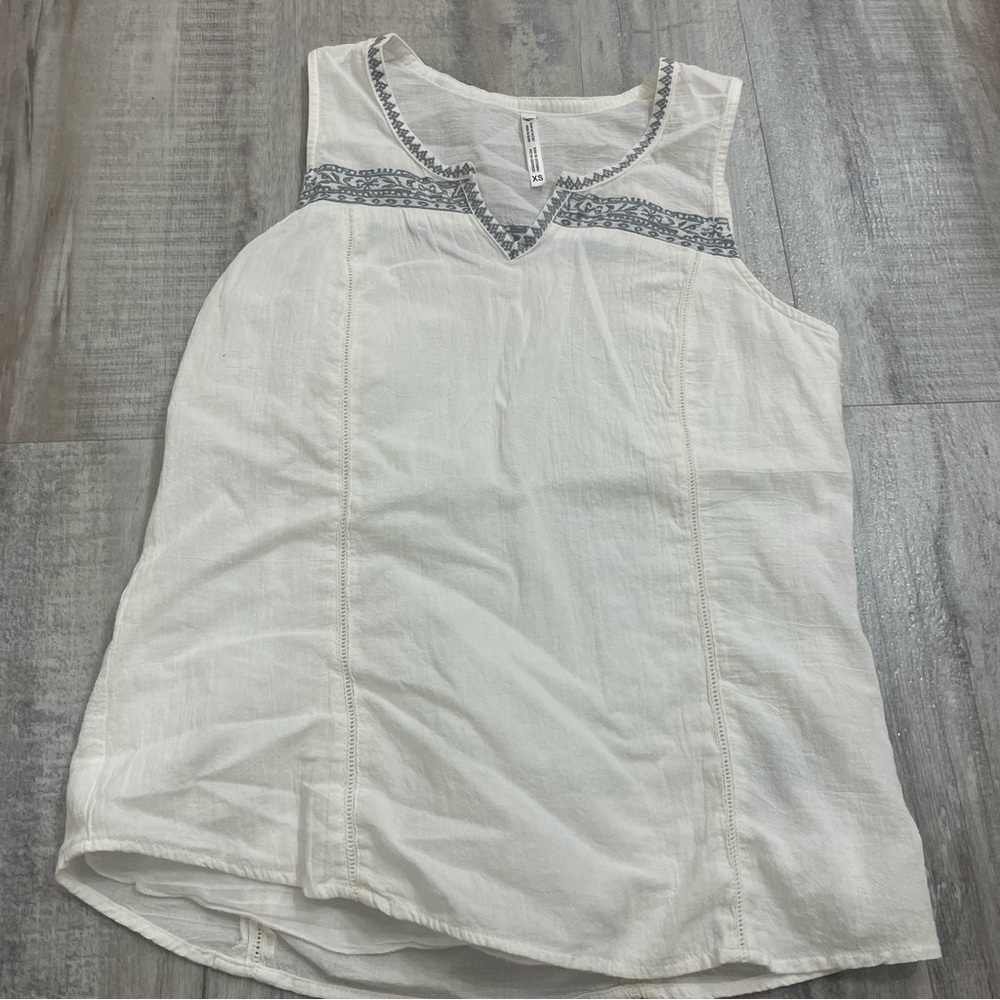 Kuhl Katrin White Embroidered Tank Size XS